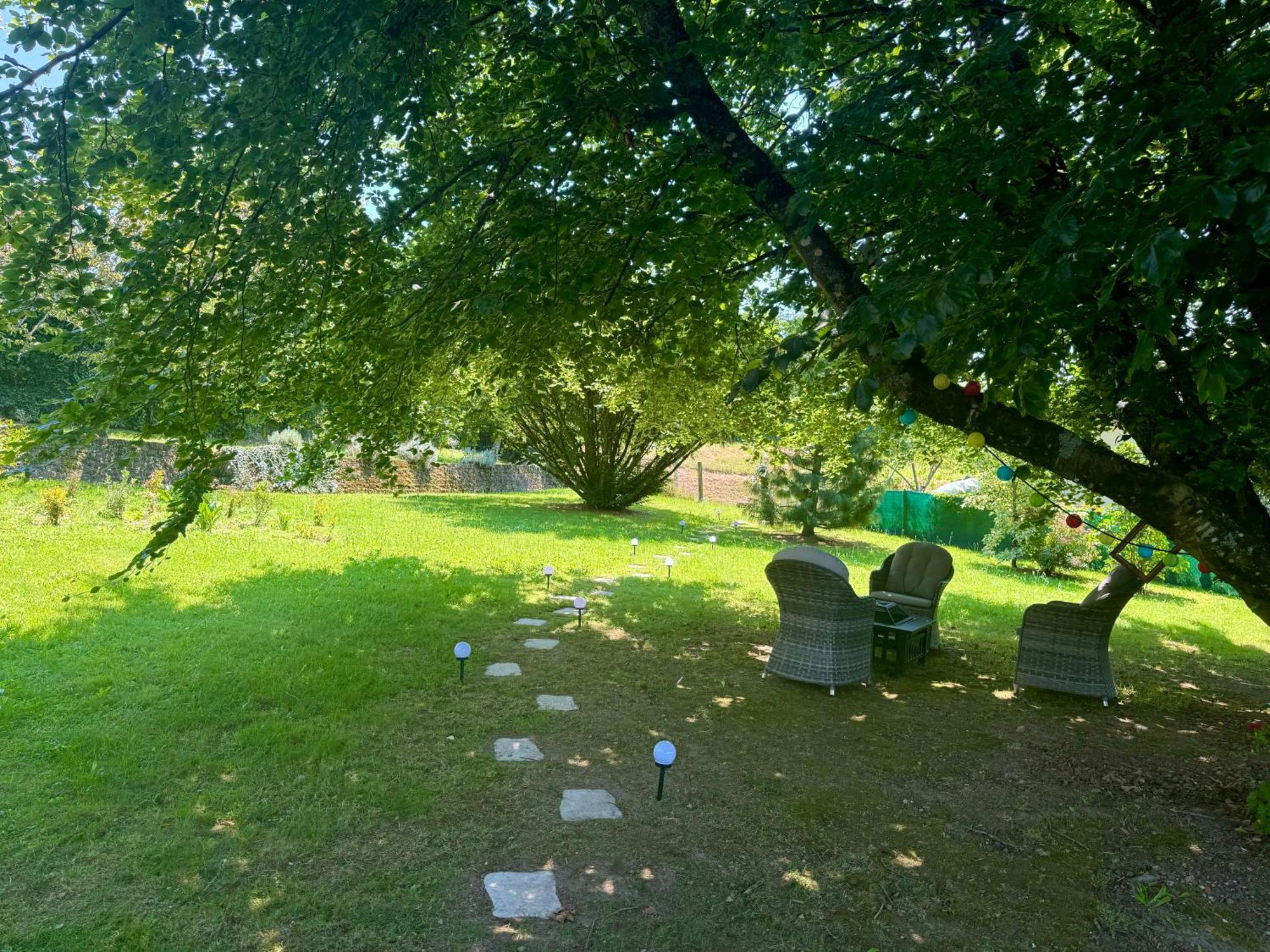 Au Pied Du Frene Villa Bourganeuf Bagian luar foto